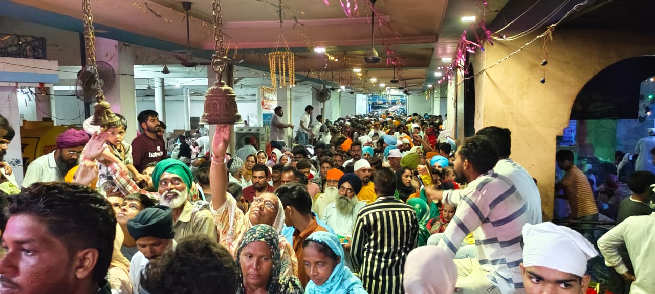 Thousands of devotees paid obeisance at Nain Kalan Durbar